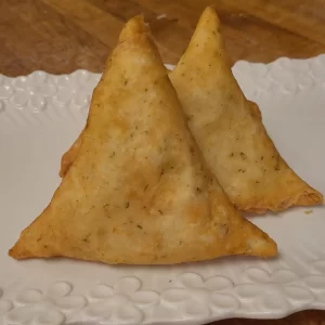 Vegetarian or Butter Chicken Samosas